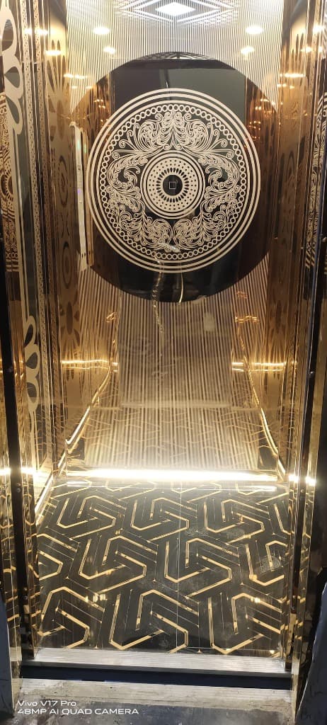 Passenger lift maintained under AMC