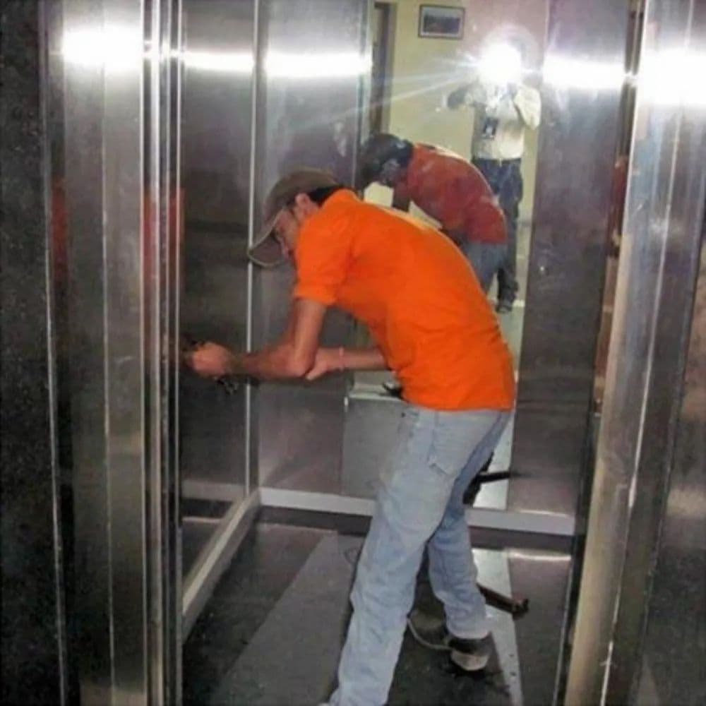 Passenger Elevator Maintenance Service